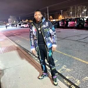 Meet your Posher, Zay